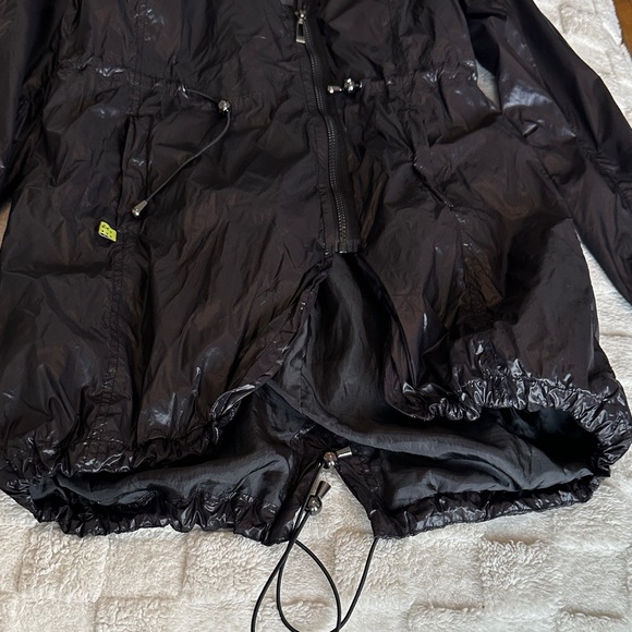 Black Hooded Very Light Jacket - Picture 6 of 16